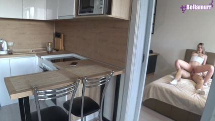 Моя сводная сестра любит прыгать на моем члене до оргазма